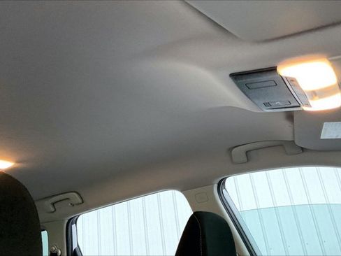 Used 2025 Nissan Rogue SV FWD image 21
