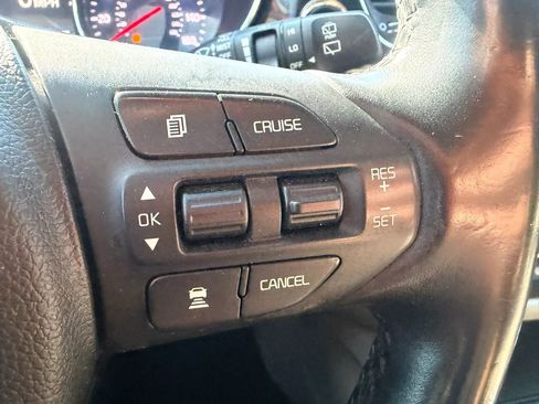 Used 2021 Kia Sedona EX w/ EX Premium Package FWD image 14