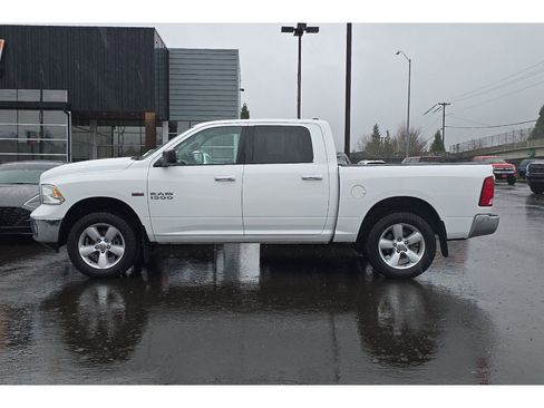 Used 2015 RAM 1500 Classic SLT image 9