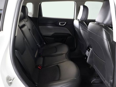 Used 2022 Jeep Compass Latitude w/ Convenience Group image 32