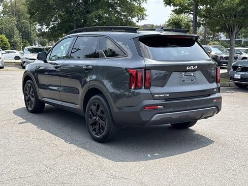 Used 2023 Kia Sorento S w/ Panoramic Sunroof Package AWD/4WD image 4