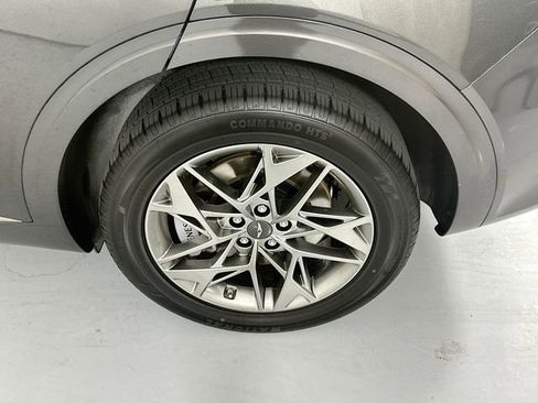 Used 2025 Genesis GV70 2.5T AWD/4WD image 30