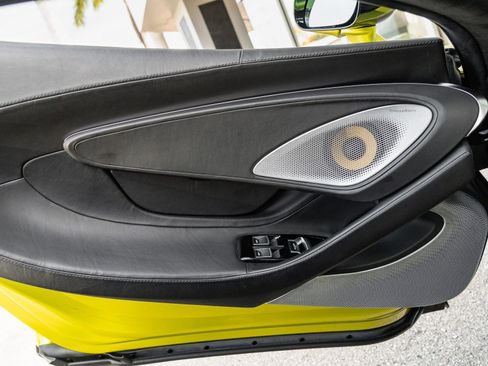 Used 2025 McLaren GTS image 39