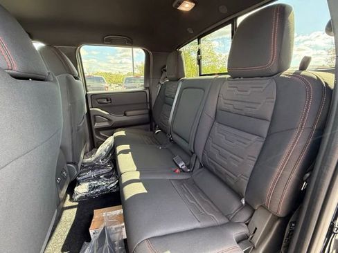 New 2026 Nissan Frontier PRO-4X w/ Pro-4x Convenience Package image 15