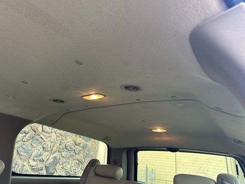 Used 2002 GMC Yukon XL 2500 SLT image 30