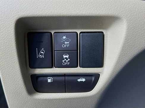 Used 2020 Acura TLX image 16