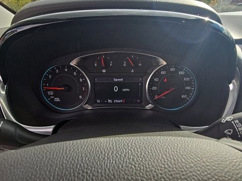 Used 2023 Chevrolet Traverse LT image 20