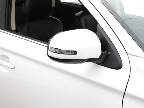 Used 2020 Mitsubishi Outlander SE AWD/4WD image 9