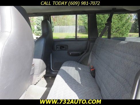 Used 2000 Jeep Cherokee Sport image 9