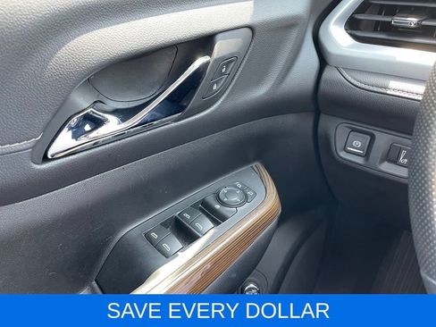 Used 2023 GMC Acadia SLE w/ Driver Convenience Package FWD image 18
