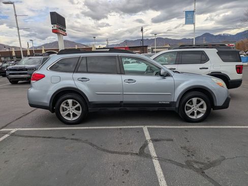 Used 2014 Subaru Outback 2.5i Limited w/ Moonroof Package image 2