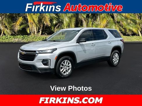 Used 2022 Chevrolet Traverse LS FWD image 1
