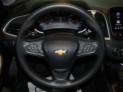 Certified 2025 Chevrolet Malibu LT FWD image 14