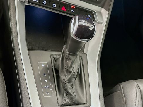 Used 2023 Audi Q3 2.0T Premium image 24