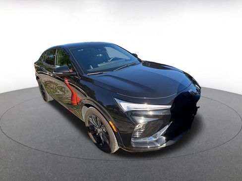 Used 2025 Buick Envista Sport Touring image 2