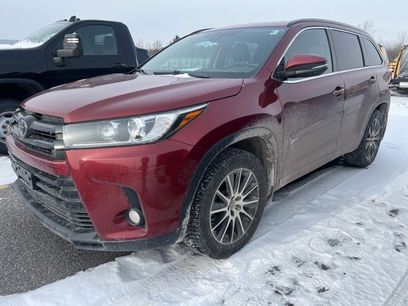 Used 2018 Toyota Highlander SE