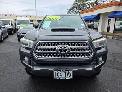 Used 2016 Toyota Tacoma SR5 image 2