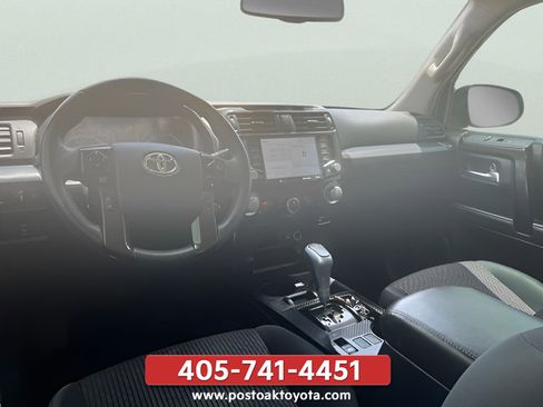Used 2022 Toyota 4Runner TRD Off-Road AWD/4WD image 24