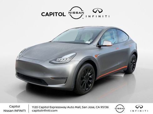 Used 2020 Tesla Model Y Long Range image 1
