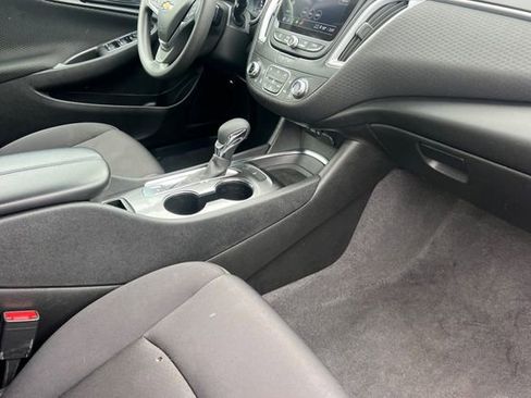 Used 2023 Chevrolet Malibu LT image 19