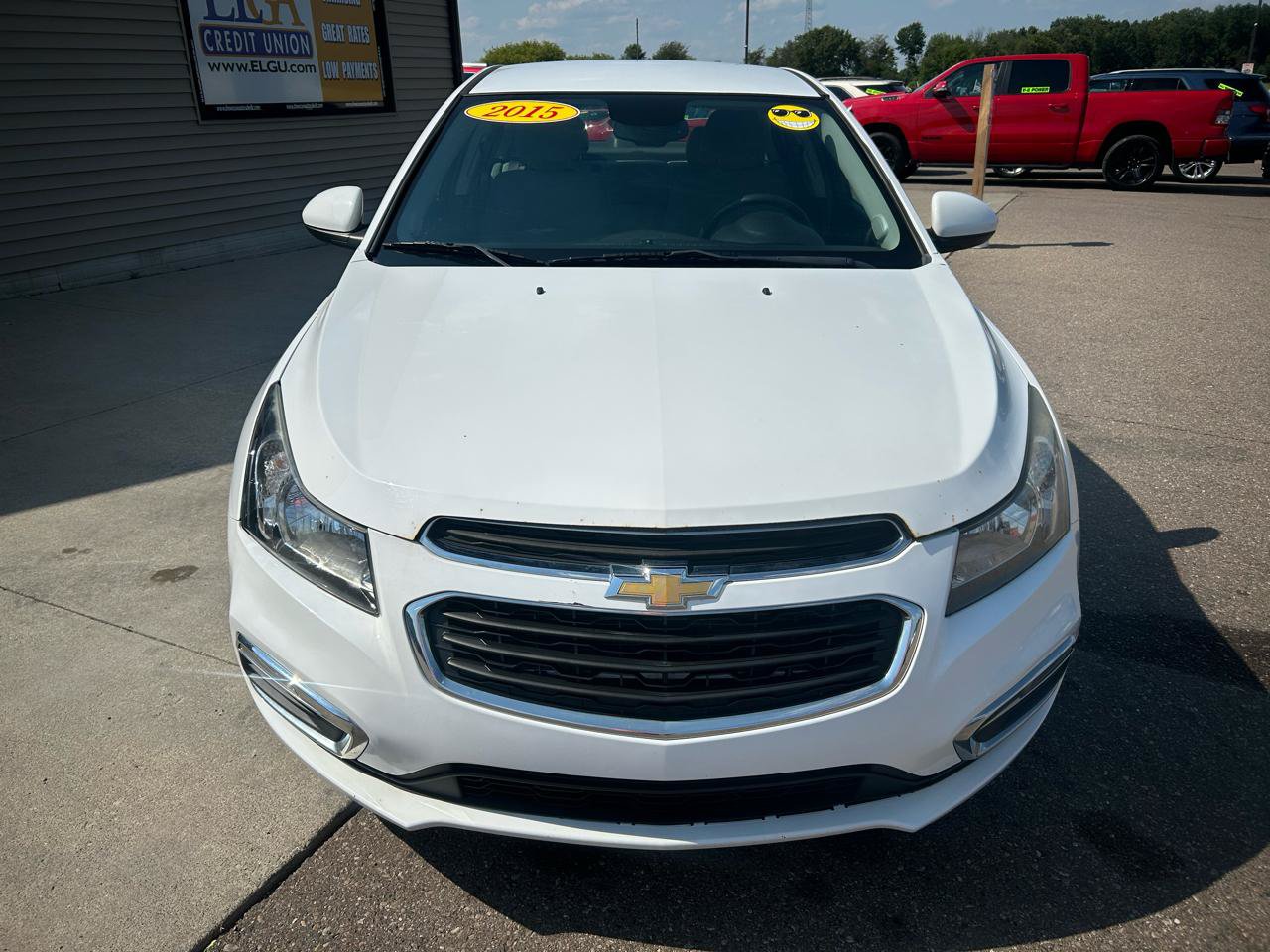Used 2015 Chevrolet Cruze LT FWD image 2
