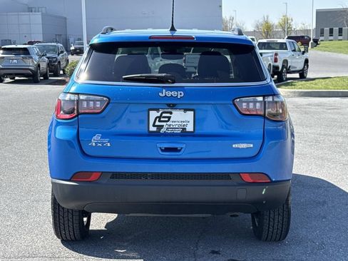 Used 2022 Jeep Compass Latitude AWD/4WD image 26