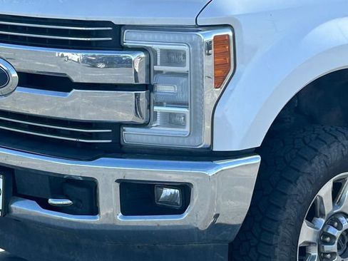 Used 2017 Ford F350 Lariat w/ Chrome Package image 9