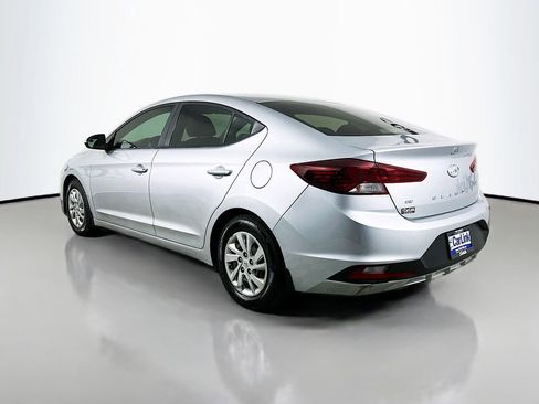 Used 2020 Hyundai Elantra SE FWD image 5