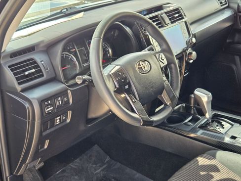 Used 2022 Toyota 4Runner TRD Off-Road image 10