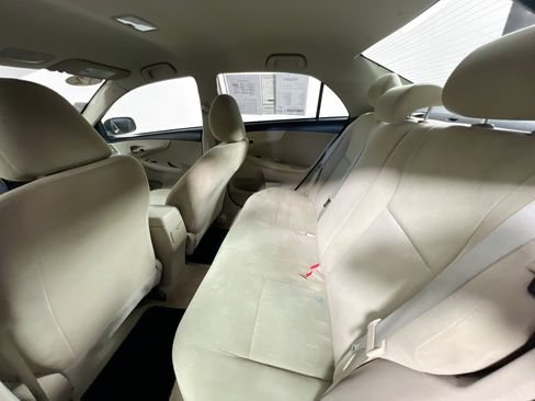 Used 2012 Toyota Corolla L FWD image 28