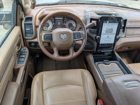 Used 2022 RAM 2500 Limited AWD/4WD image 8