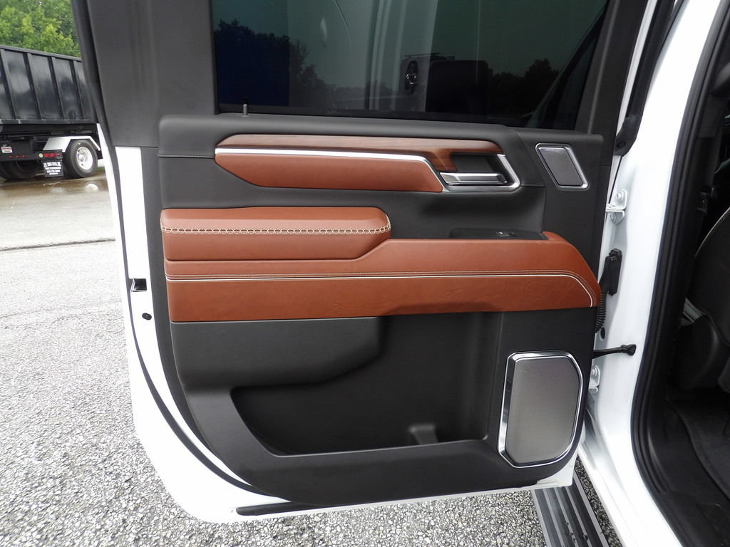 Used 2024 GMC Sierra 3500 Denali Ultimate AWD/4WD image 28