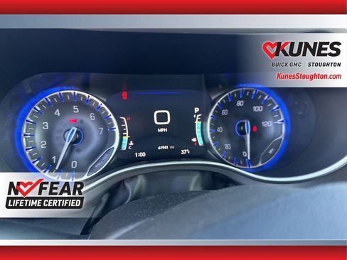 Used 2023 Chrysler Pacifica Touring-L FWD image 29