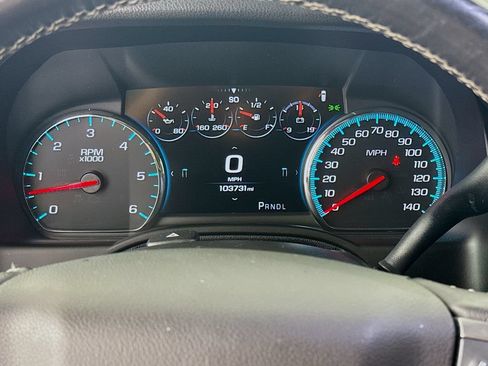 Used 2019 Chevrolet Suburban Premier AWD/4WD image 13