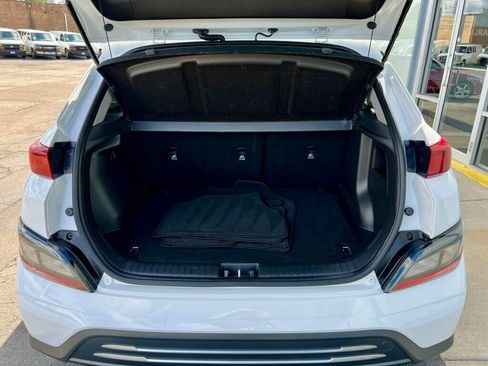 Used 2022 Hyundai Kona SEL w/ Convenience Package image 7