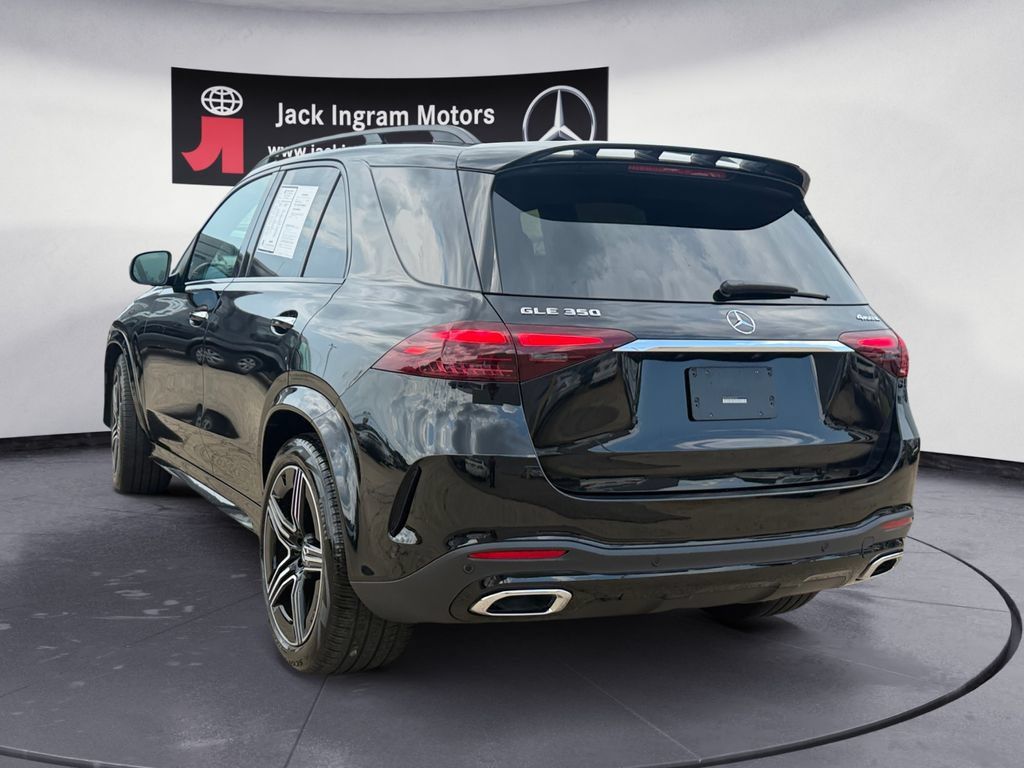 Certified 2025 Mercedes-Benz GLE 350 4MATIC w/ AMG Line Exterior image 3