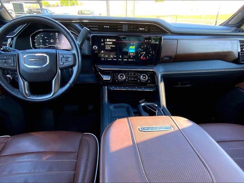 Used 2025 GMC Sierra 2500 Denali Ultimate AWD/4WD image 15