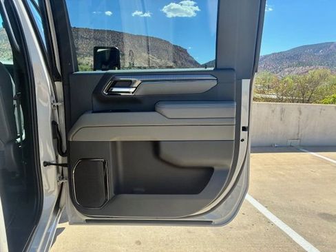 New 2026 Chevrolet Silverado 2500 ZR2 w/ LPO, Dark Essentials Package AWD/4WD image 18