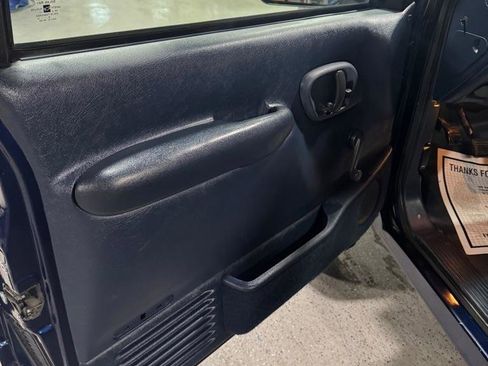 Used 1996 Chevrolet Silverado 2500 4x4 Regular Cab image 13