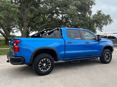 Used 2023 Chevrolet Silverado 1500 ZR2 AWD/4WD image 5