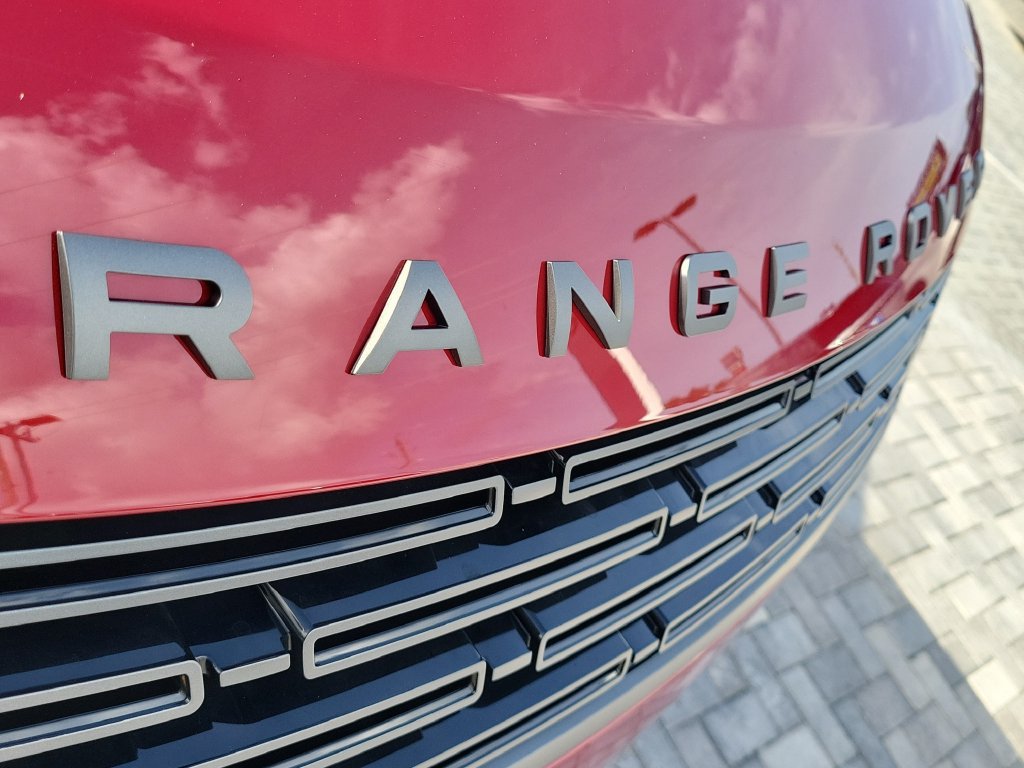 New 2027 Land Rover Range Rover Sport SE AWD/4WD image 9