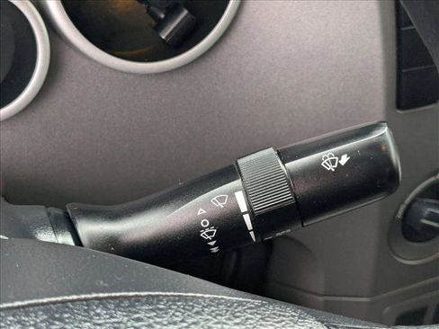 Used 2011 Toyota Tundra image 21