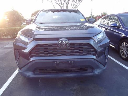 Used 2019 Toyota RAV4 LE w/ Carpet Mat Package FWD image 2