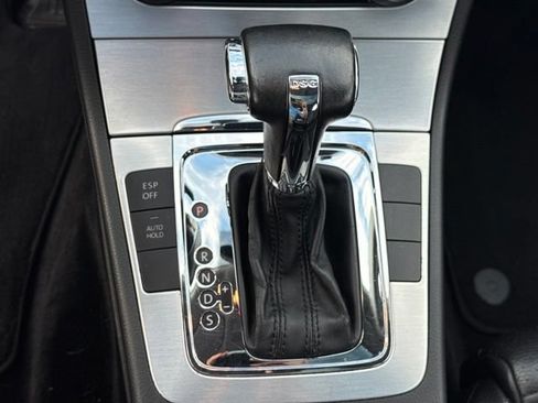 Used 2011 Volkswagen CC Lux FWD image 37