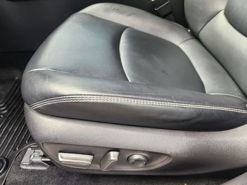 Used 2020 Toyota RAV4 Limited image 18