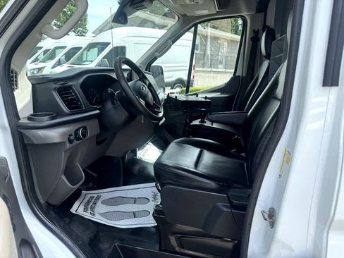 Used 2020 Ford Transit 250 Medium Roof image 9
