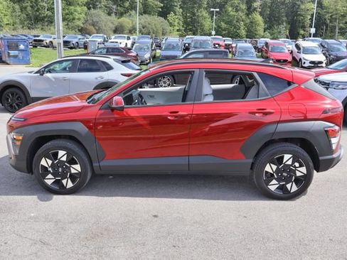 Used 2024 Hyundai Kona SEL AWD/4WD image 4