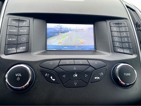 Used 2017 Ford Edge SE image 20