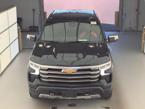 Used 2023 Chevrolet Silverado 1500 High Country AWD/4WD image 2