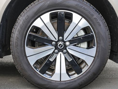 New 2025 Volvo XC60 T8 Core w/ Protection Package Premier image 10